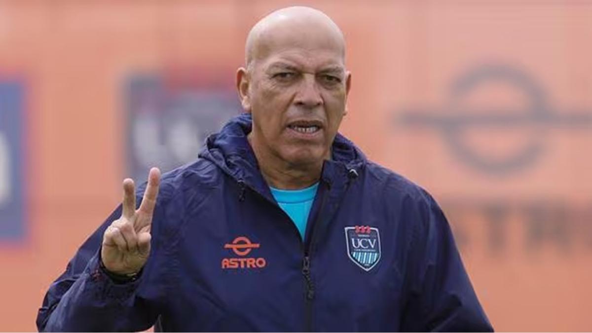 ¡NO VA MÁS! Roberto Mosquera dejó de ser entrenador de la Universidad César Vallejo
